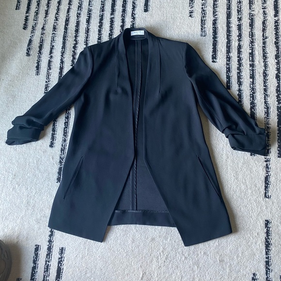 Black Babaton Power Hip Crepe Blazer - Picture 4 of 8